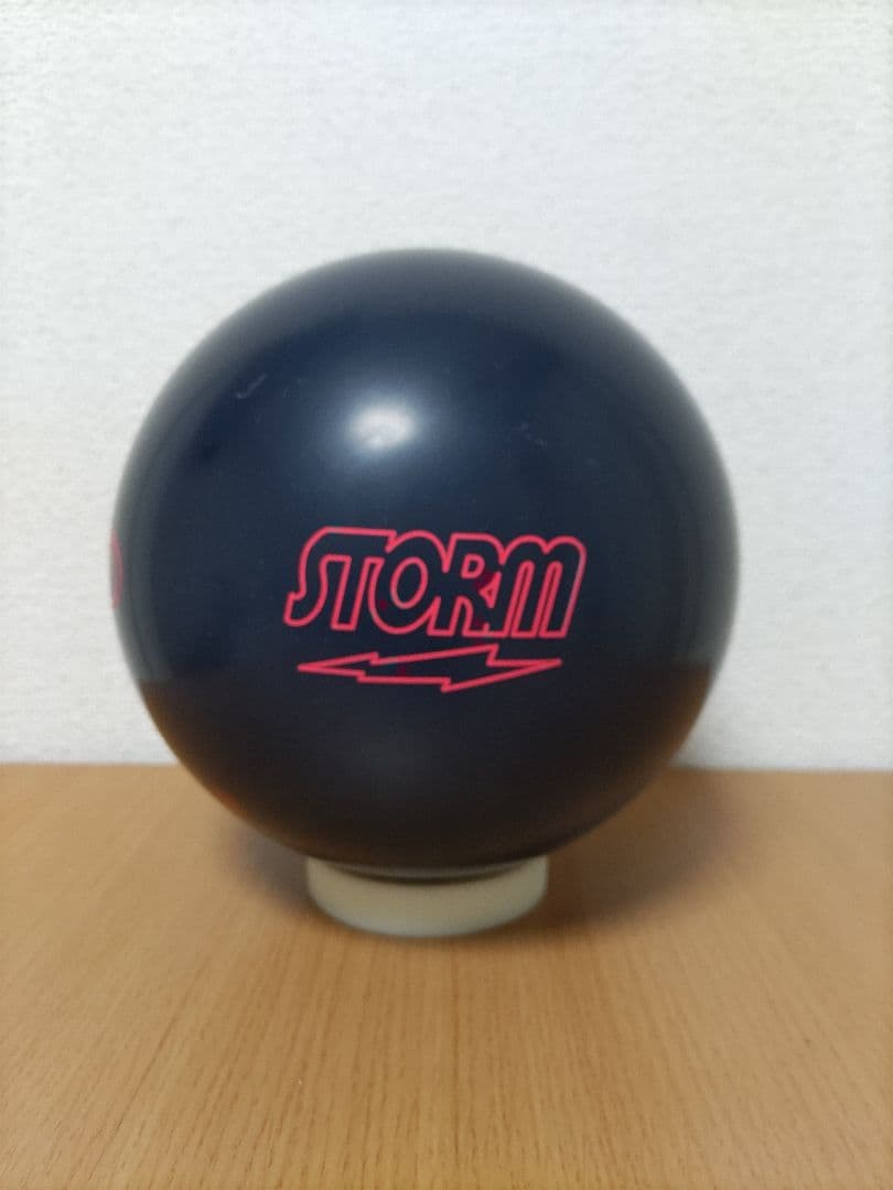 【新品】ボウリング ボール　IQツアーエディション　15ポンド