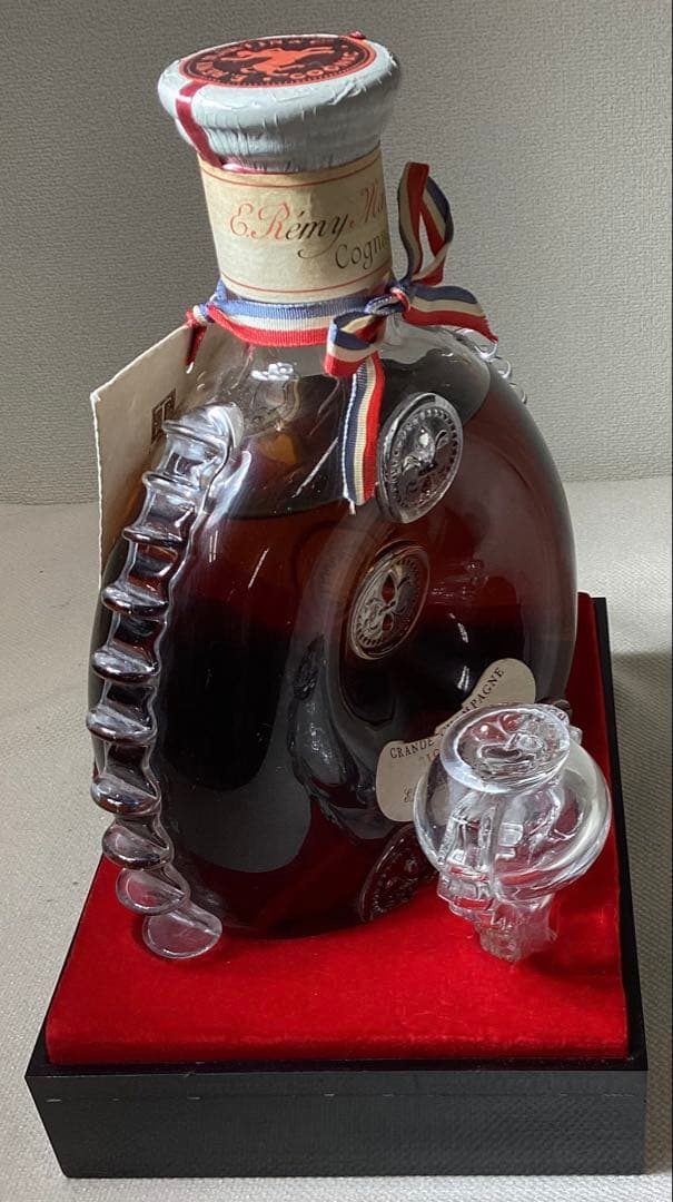 【希少古酒】レミーマルタン　ルイ13世　コニャック700ml バカラ替え栓付き