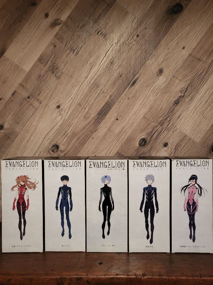 エヴァンゲリオン展　フィギュア 5体セット・未開封図録・ポストカード5枚セット
