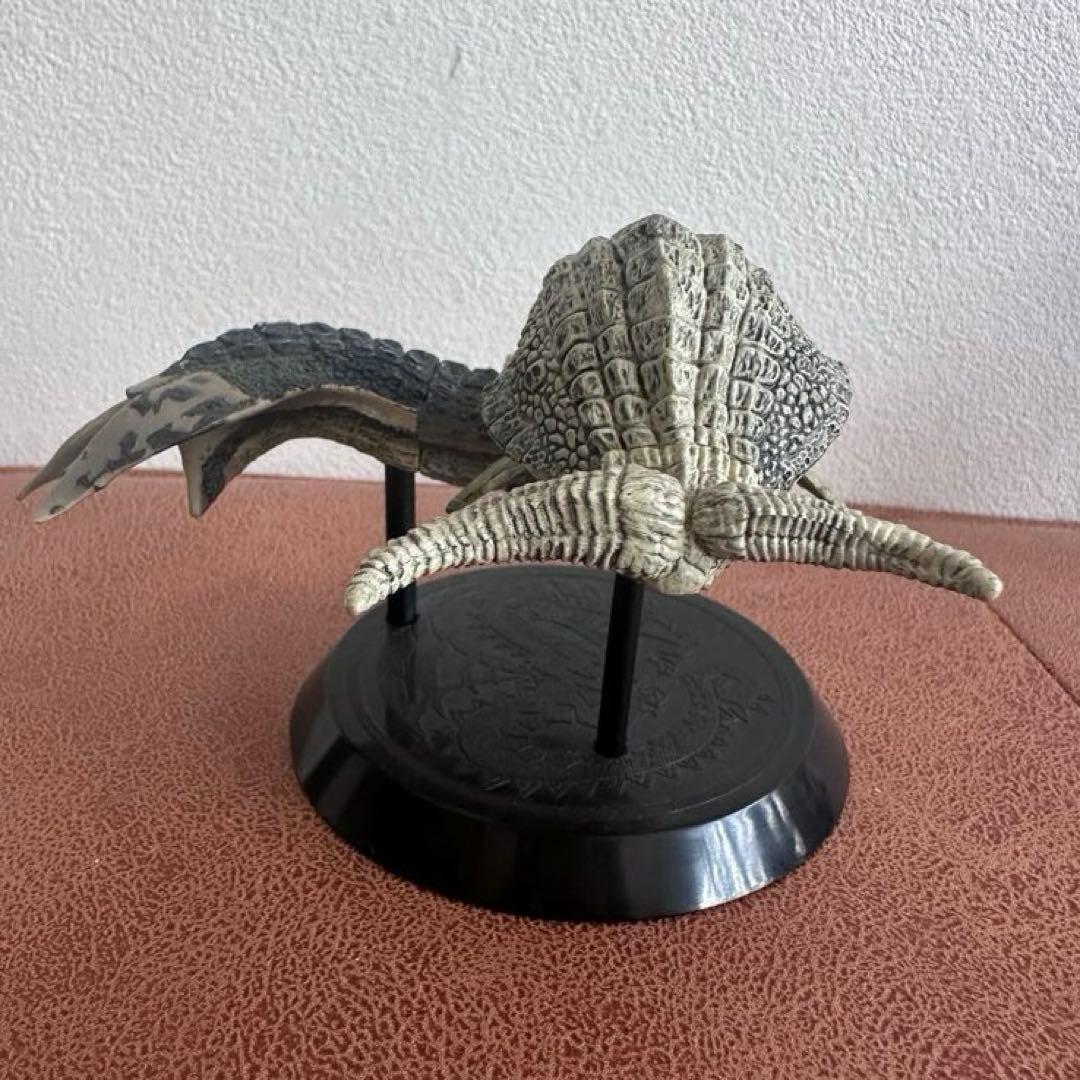 モンスターハンター　スタンダードモデル　９体　まとめ売り　フィギュア