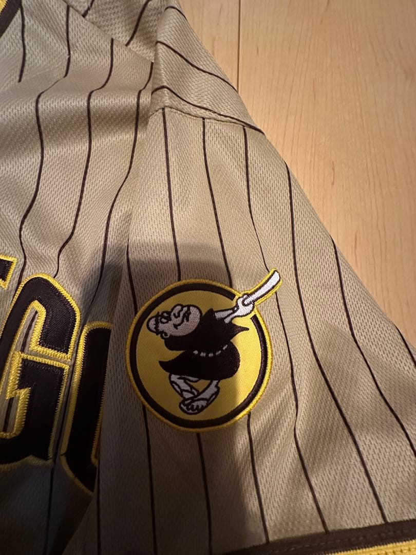 タティスjr パドレス ユニフォーム