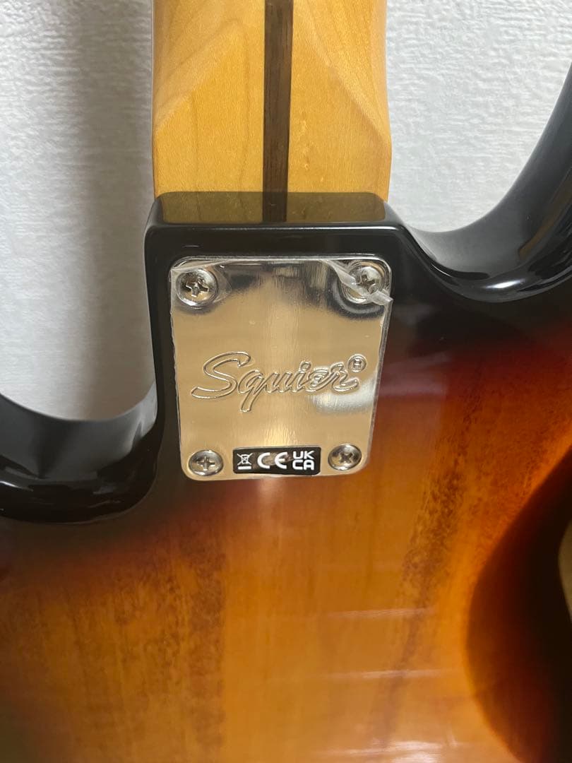Squier by Fender フレットレスベース