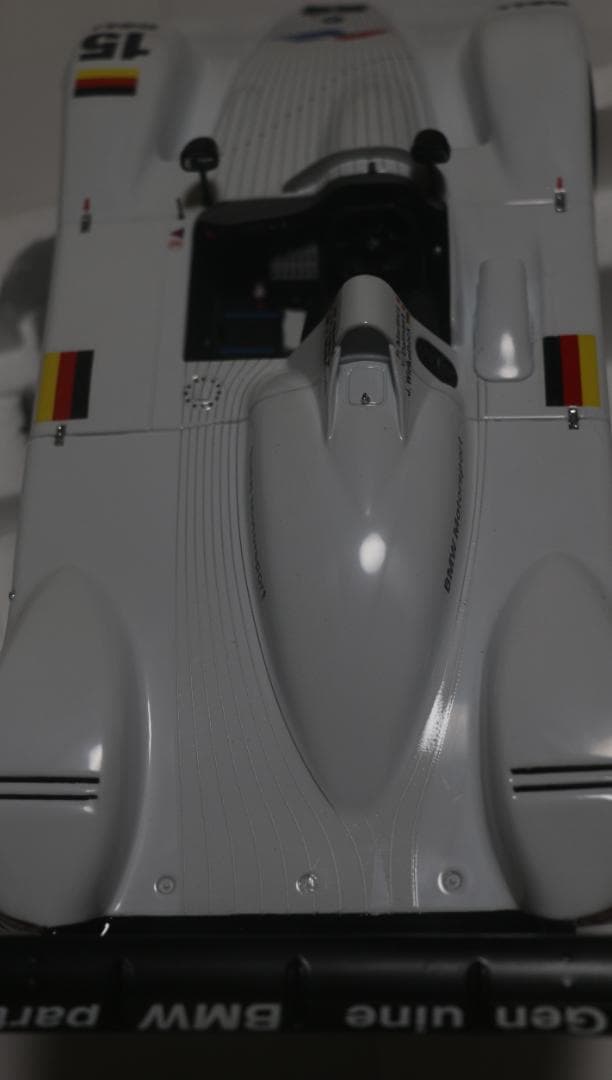 貴重 京商製　Ｖ１２ＬＭＲ　1／１８　１９９９ル・マン２４Ｈ優勝車　中古品
