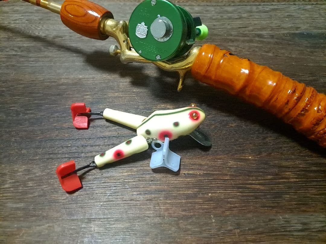 道楽　DOWLUCK　ドウラク　ビワコダメダメガエル　パロット