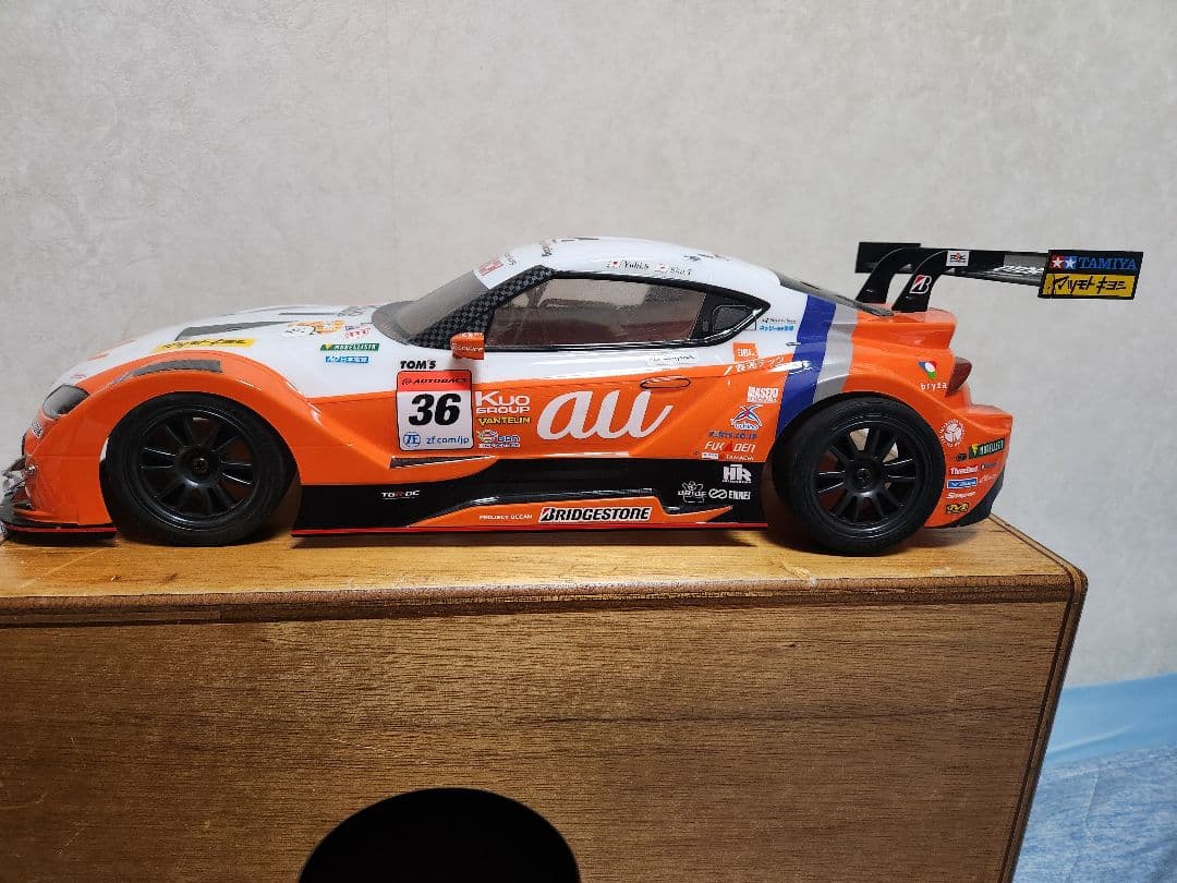 タミヤXB 1/10 au TOM'S GR Supra　スープラ　ボディ