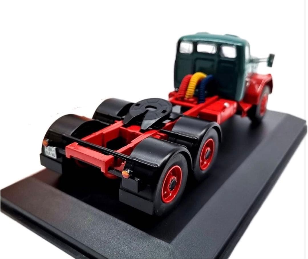 ミニカー Magirus-Deutz Jupiter 6x6 Z - 1:43 - IXO