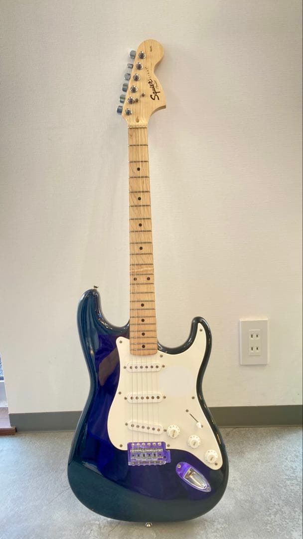 美品 SQUIER Affinity Stratocaster ラージヘッド