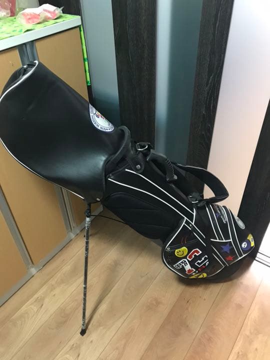 ゴルフバック 人気のブラック