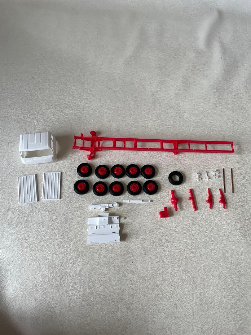 ふそう 大型トラック FU 1/32 ふそう FU113S 冷凍車 作りかけ