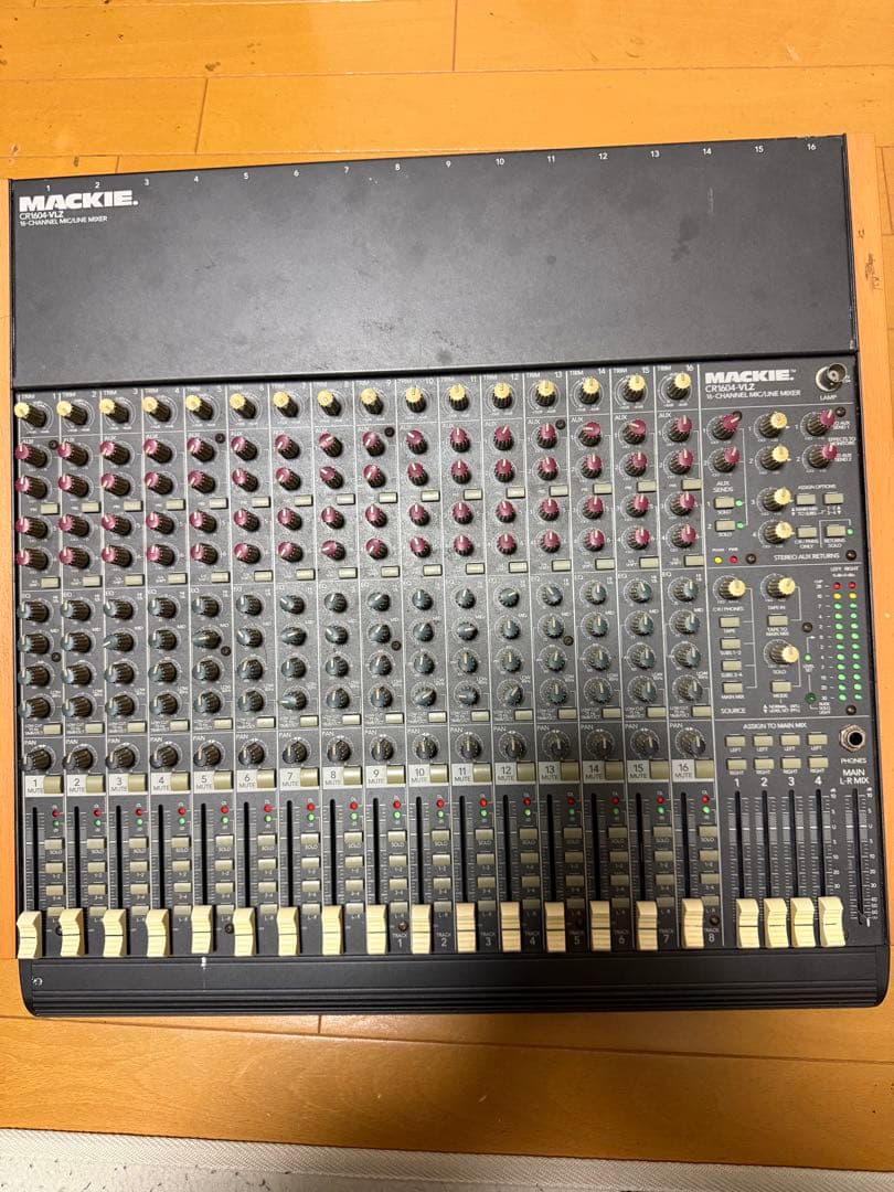 MACKIE.CR1604-VLZミキサー　通電確認のみ