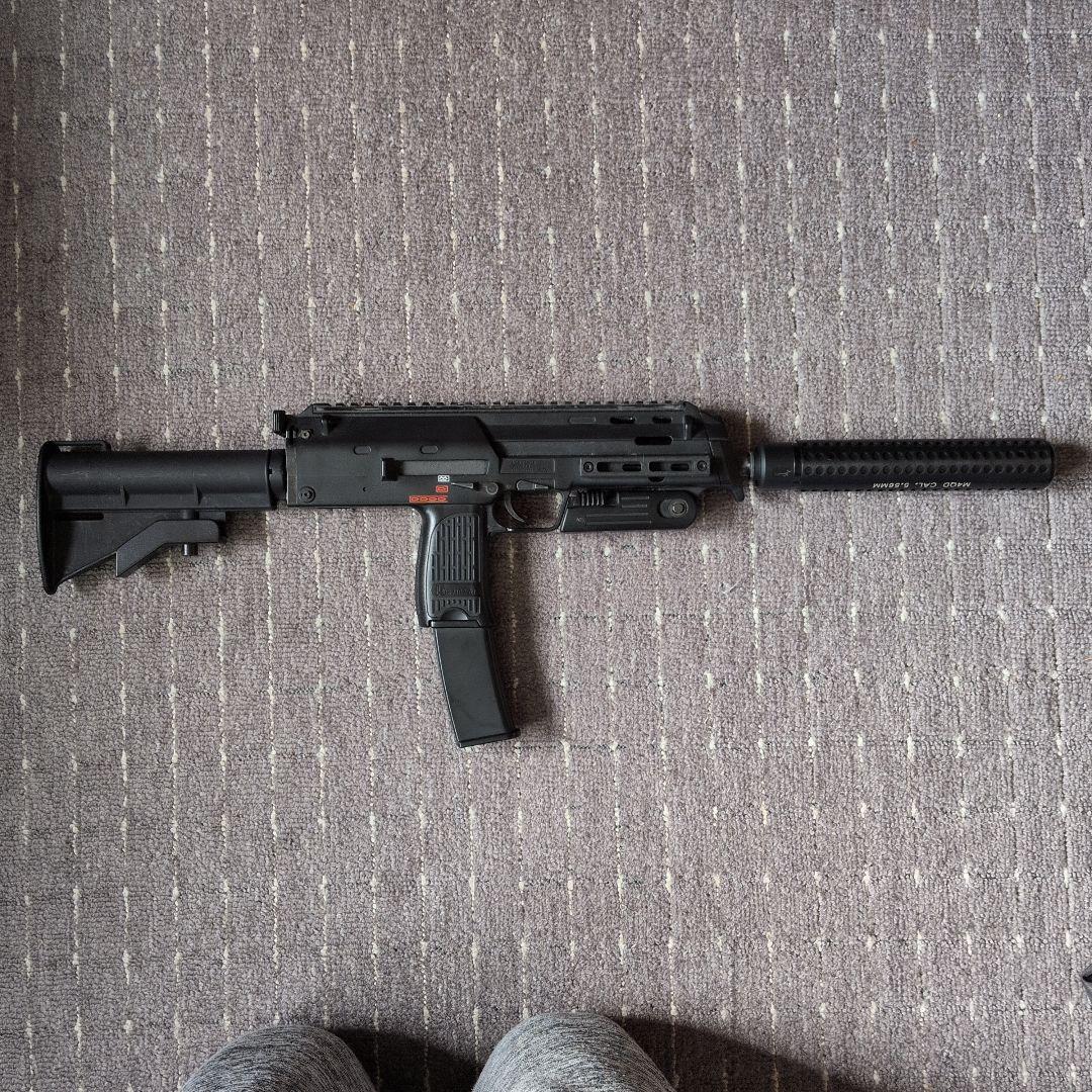 東京マルイ　ブラック電動ガン サプレッサー付きMP7値引き交渉可能です。