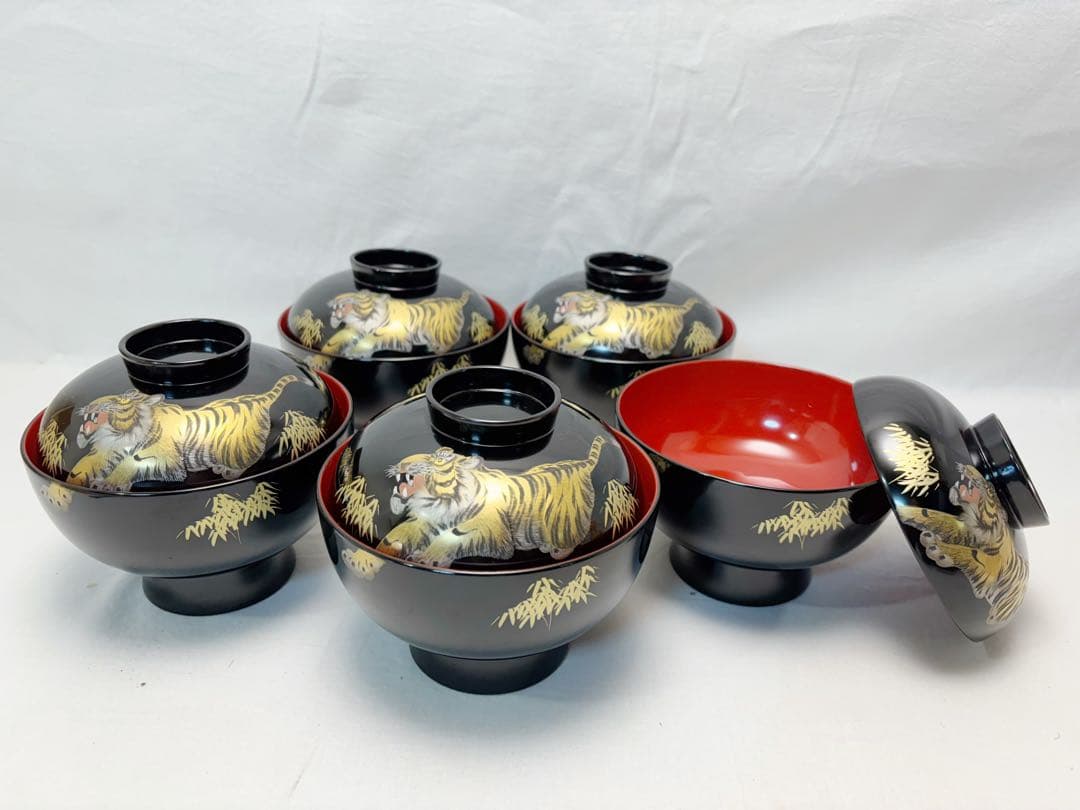 未使用 懐石道具 冨田立山作 天然木製黒真塗 寅彫漆 雑煮椀 5客揃 底刻印共箱