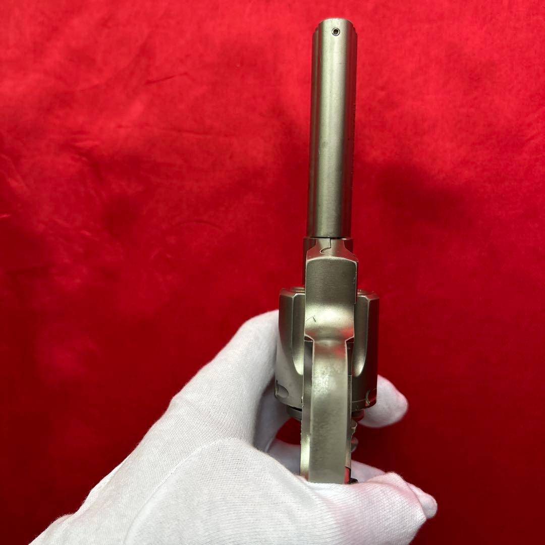 絶版　東京マルイ　コルトパイソン4インチシルバー　24連射ガスリボルバー