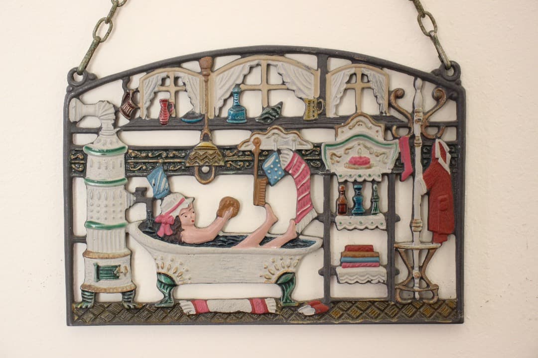 ドイツ　キューン工房　錫細工　錫壁飾り　オーナメント　バスルームレディー