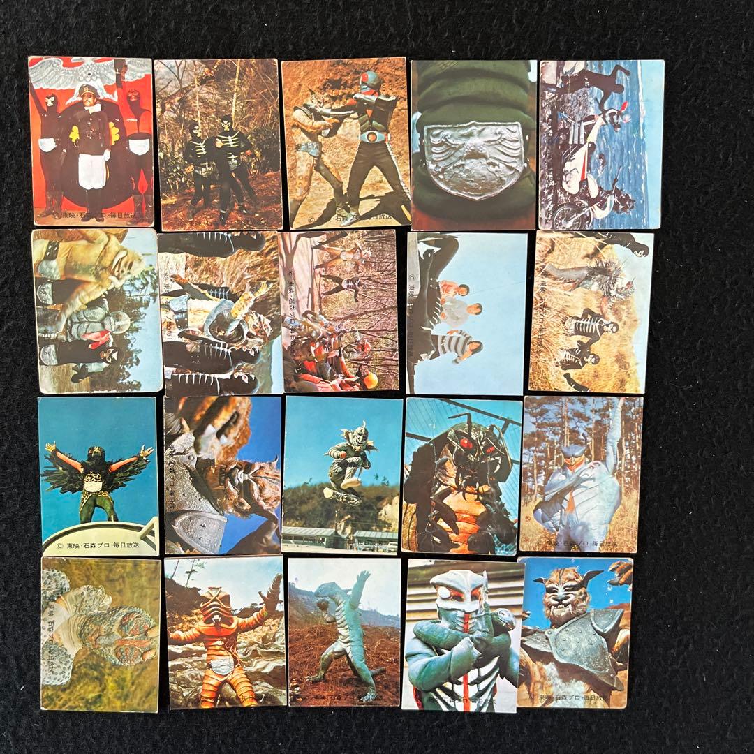 カルビー旧仮面ライダーカード100番台コンプとカードアルバム3冊のセット