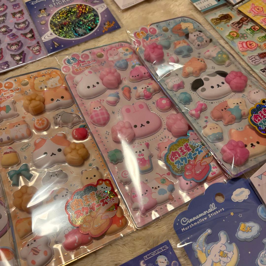 ボンボンドロップシール　肉球　タイル　マシュマロ　シール帳　シール交換　キティ