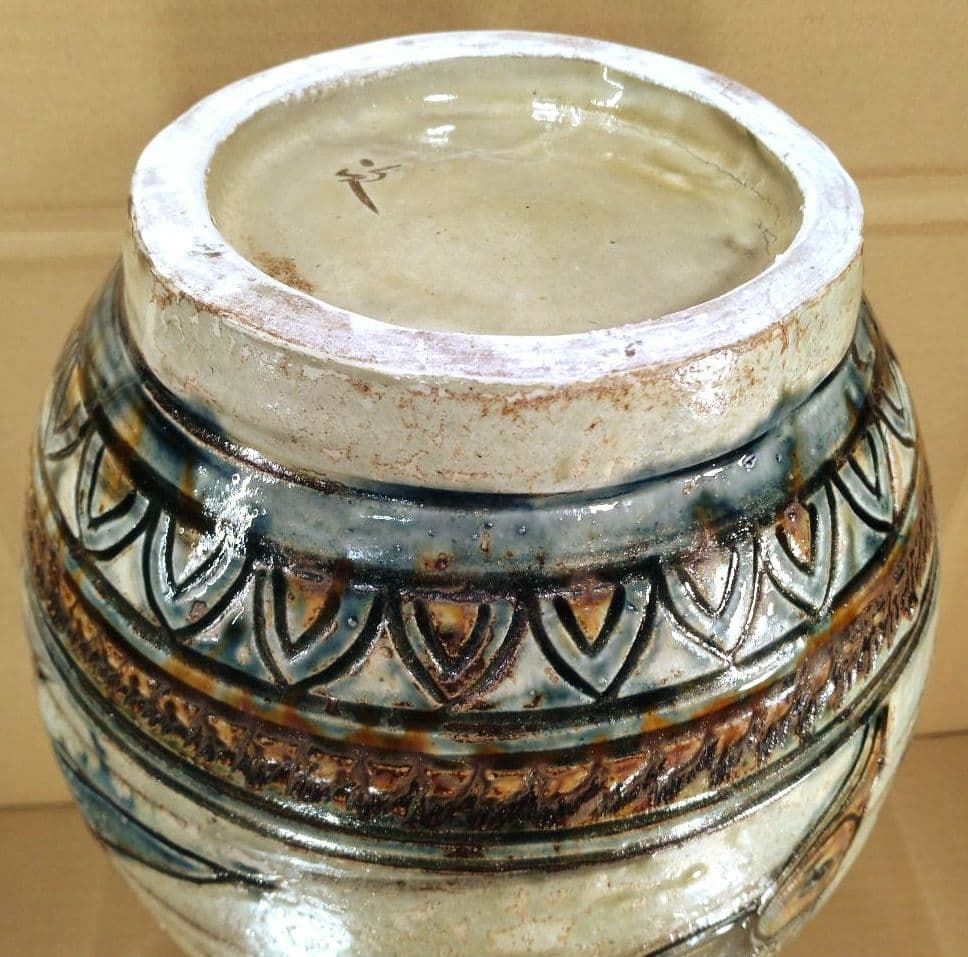 大傑作【本物保証】金城次郎 魚紋花瓶 共箱(本人直筆）h42cm超 栞 人間国宝