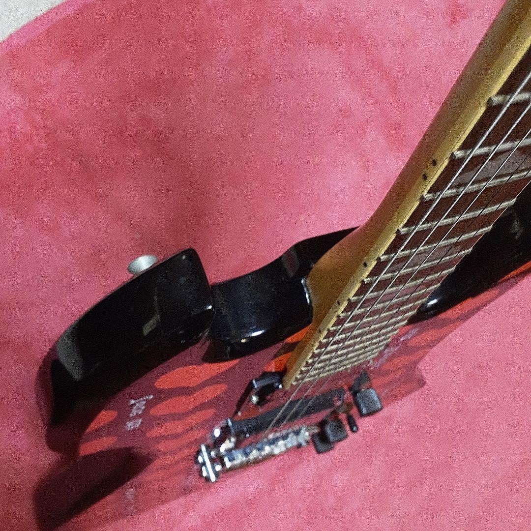 【良・美品】ブラックハート・hideモデル。モッキンバードエレキギター。