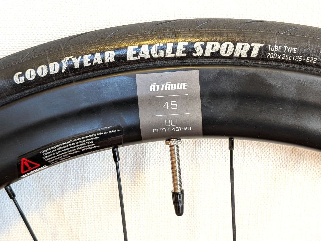 【大幅値下】GUSTO アタッキ 45mmカーボン 11速スプロケ付 ディスク用