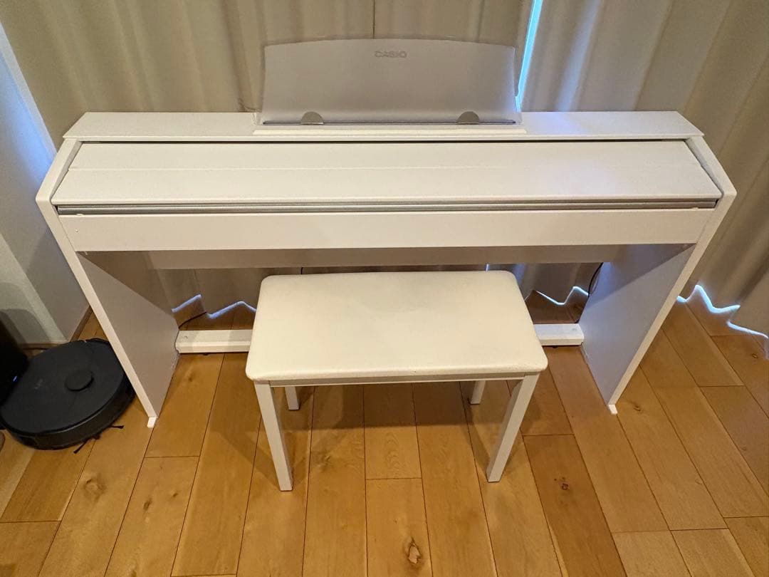 電子ピアノ　CASIO Privia PX770 ホワイト