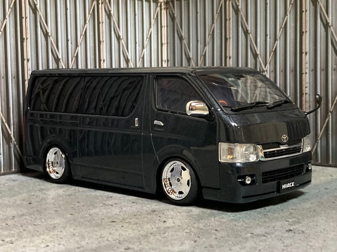 1/24 トヨタ ハイエース（カスタム品）