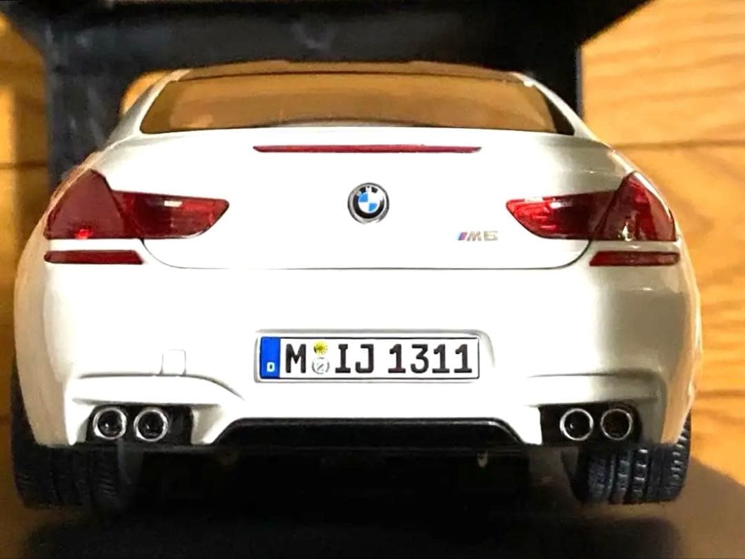  M6 Coupe Alpine White ミニカー