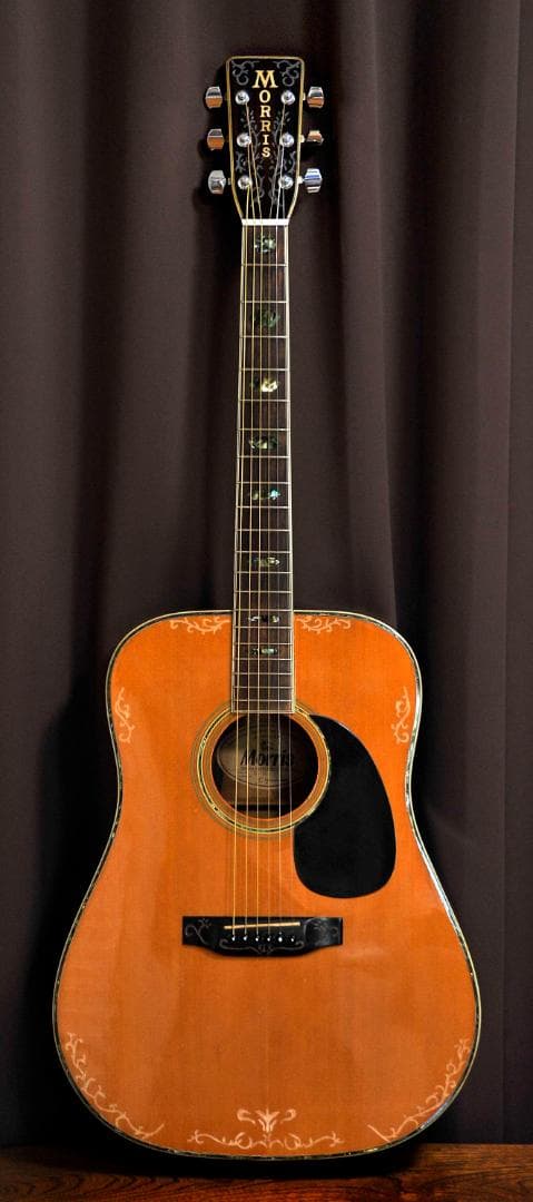 ★MORRIS Wシリーズの華やかな場面で演出を高める【彫刻装飾ギター】