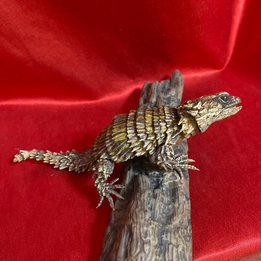 アルマジロトカゲ　リペイント品　だんごむし07 ガシャポンバンダイいきもの大図鑑