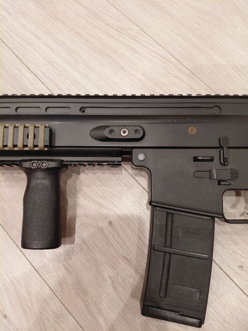 東京マルイ　電動ガンMK16スカー