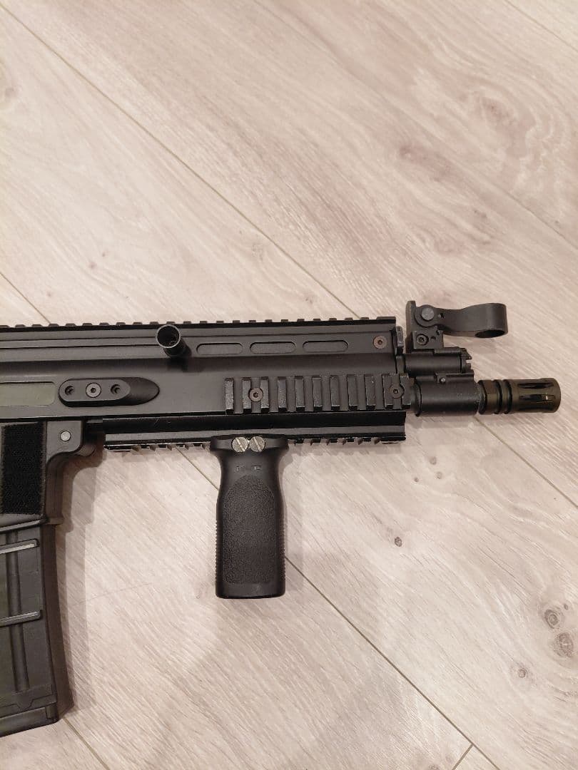 東京マルイ　電動ガンMK16スカー