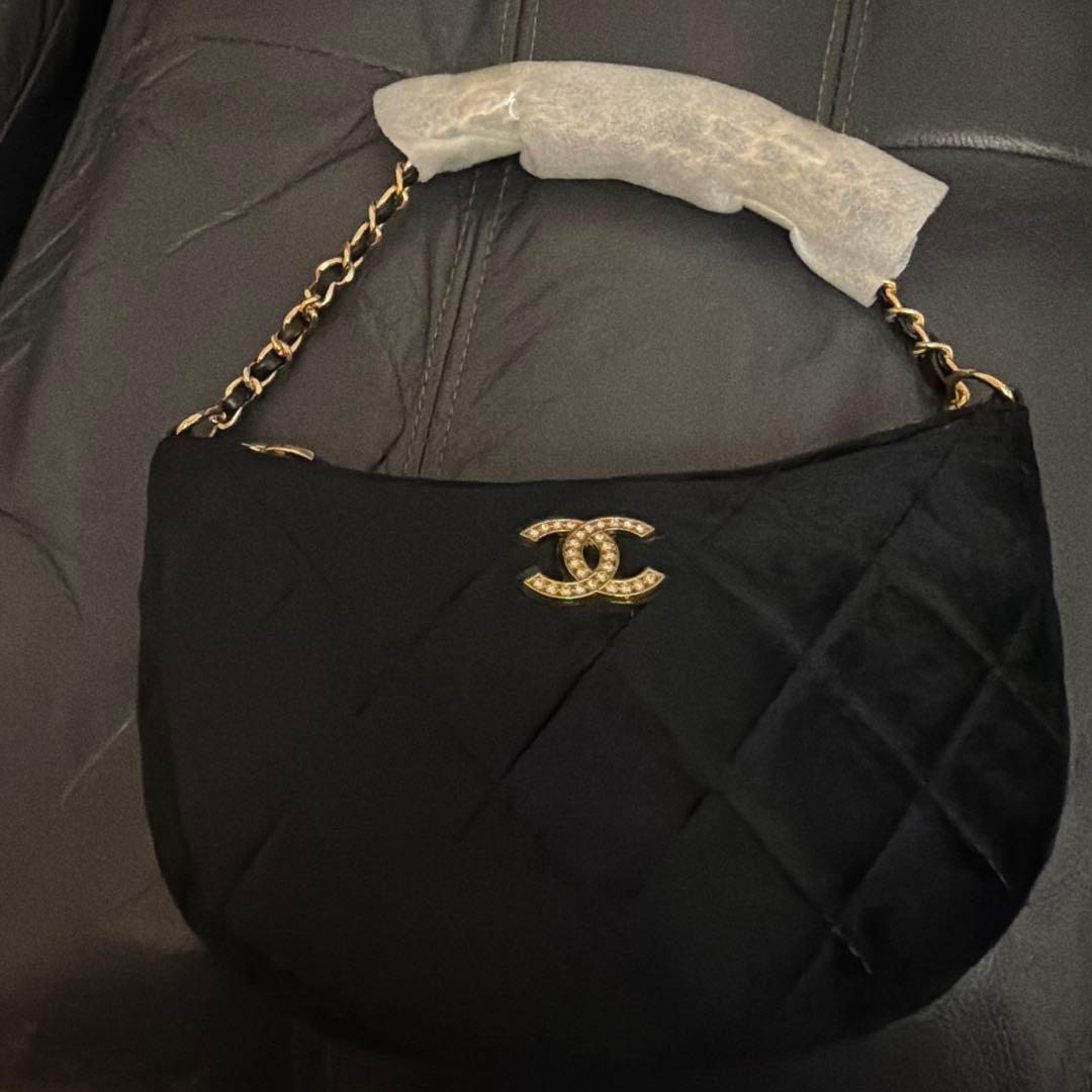 CHANEL シャネル　ベロア　ゴールドチェーン　ポシェット　非売品　ノベルティ