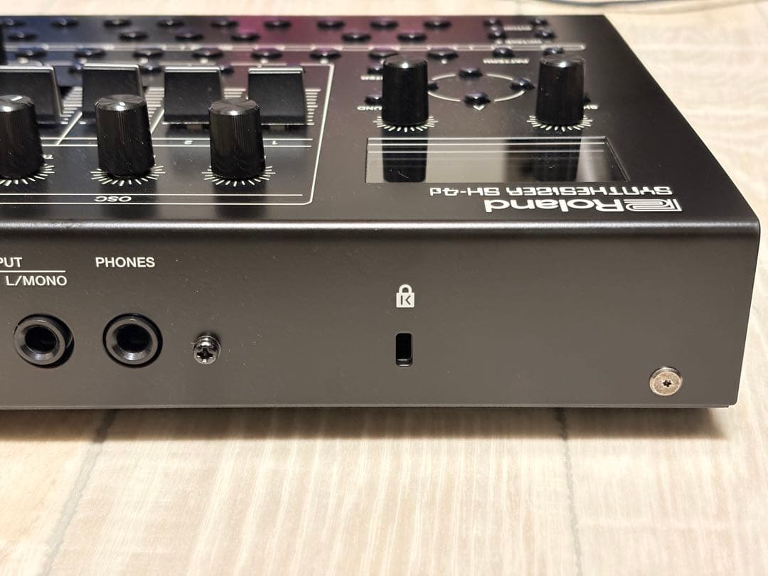 鍵盤楽器 Roland SH-4d