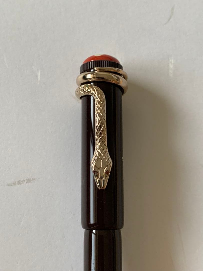 MONTBLANC ヘリテイジ ルージュ・エ・ノワール スネーク 万年筆