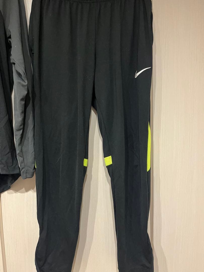 Nike dry fitジャージ上下セット フード付き