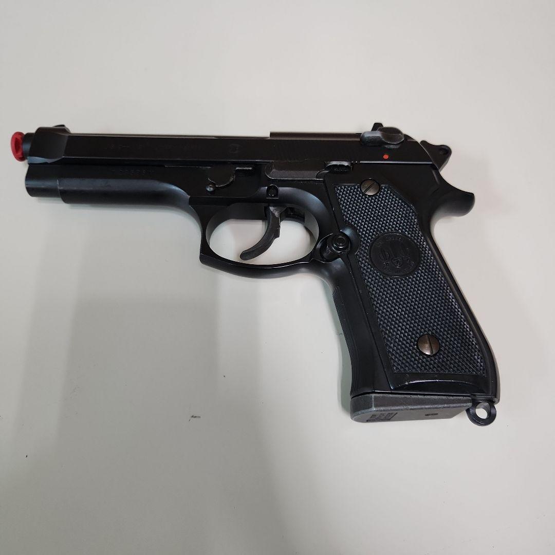 東京マルイU.S.m9ガスブローバック 予備マガジン2本、ケース付き