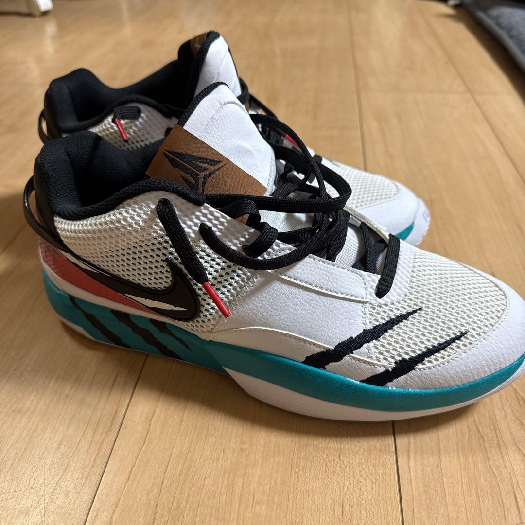 Nike バスケットボールシューズ ホワイト/ブラック/ターコイズ