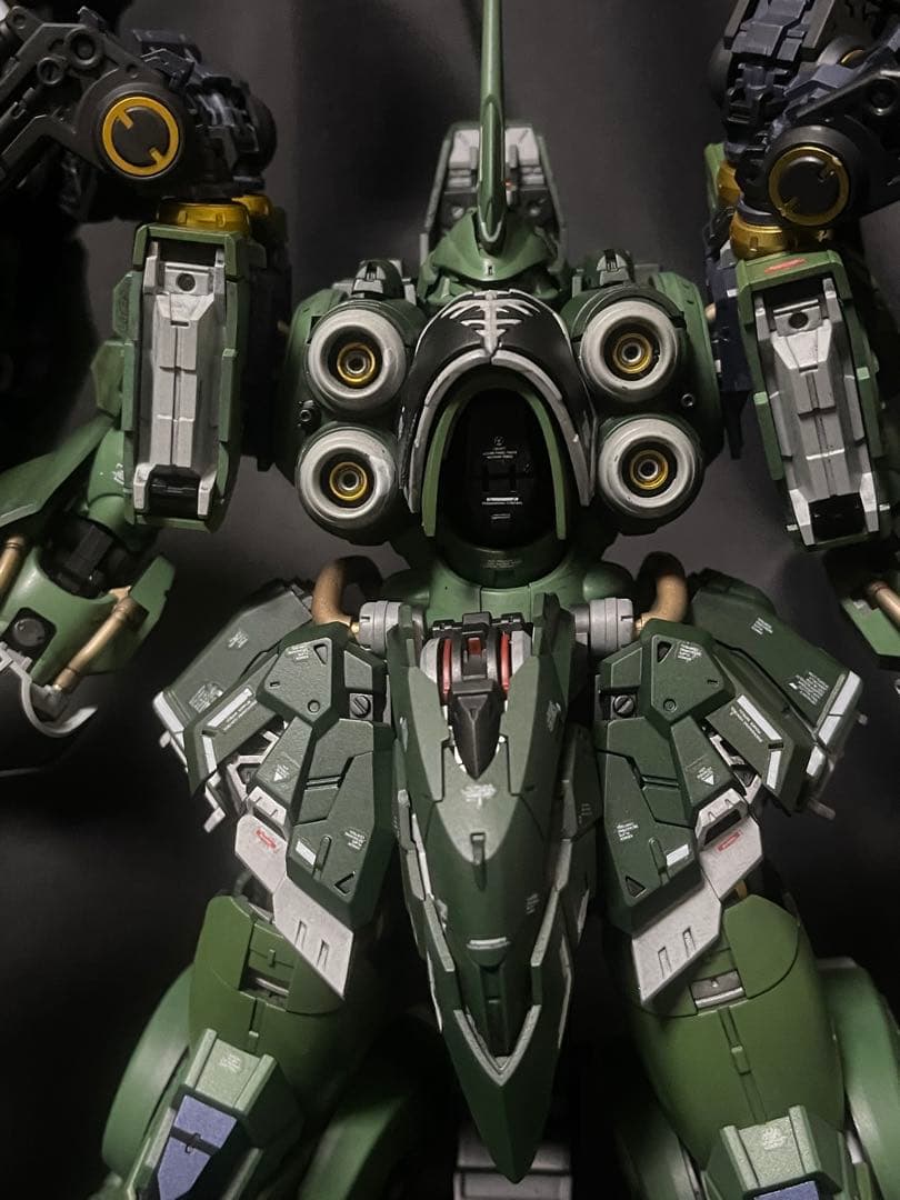 アクシズ社　オシリスエリアル　ドミネーター　MGクシャトリヤ　完成品　中華　海外