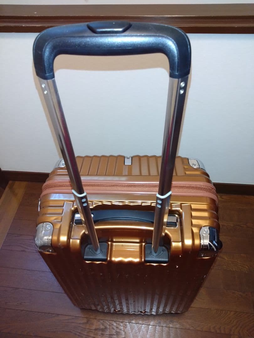 スーツケース60L 重量3.7kg