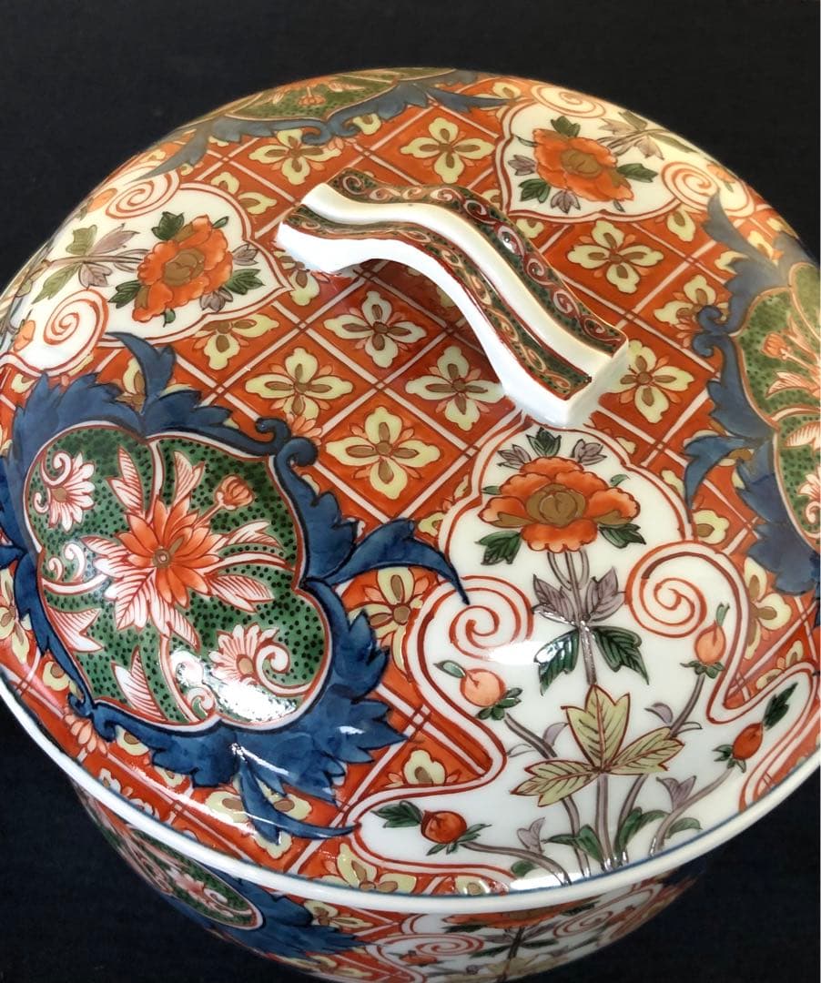 《レ》古伊万里風花菱 蓋物 源右衛門作 共箱　251027う1