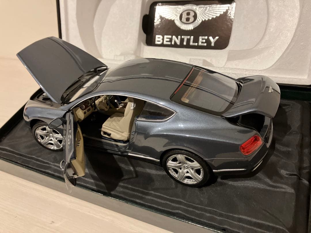 1/18 PMA ミニチャンプス ベントリー Continental GT