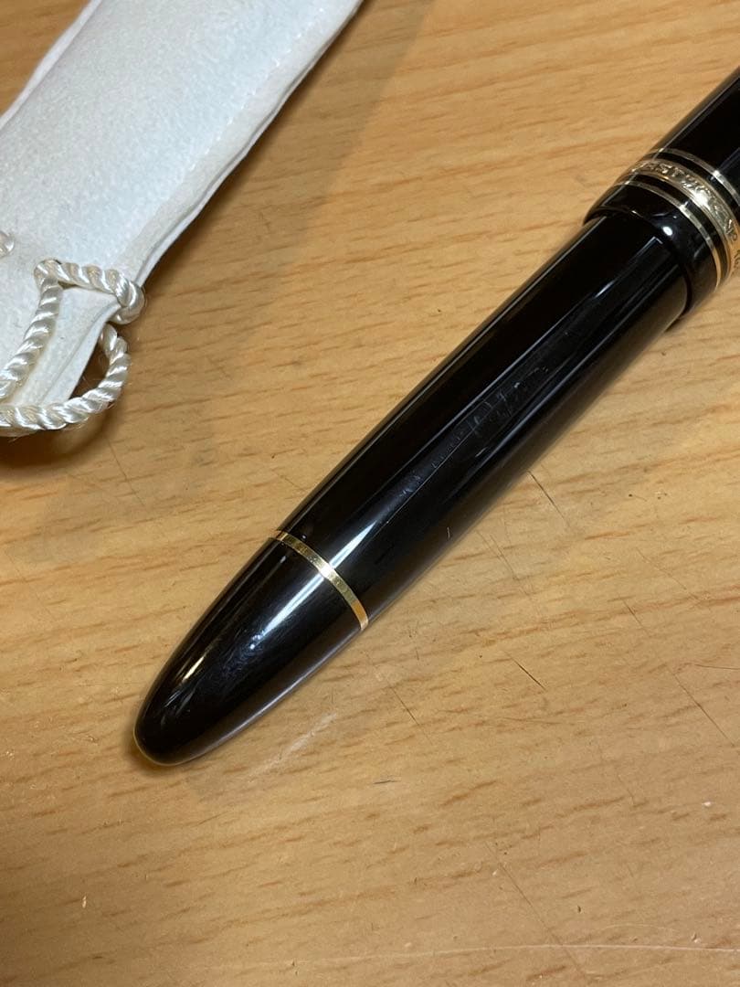 MONT BLANC 万年筆 黒 樹脂製 専用ケース付き