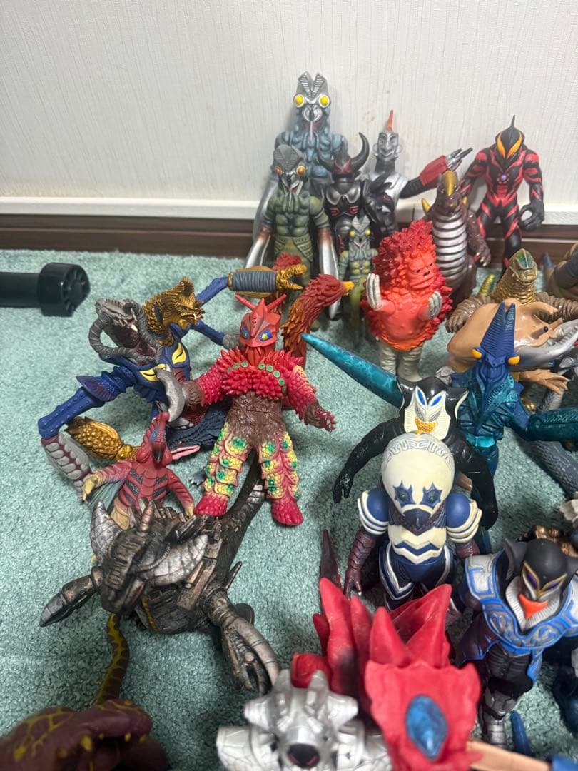 d*2様 ウルトラ怪獣　その他　ソフビ　93体まとめ売り　送料込み　一部レトロあ