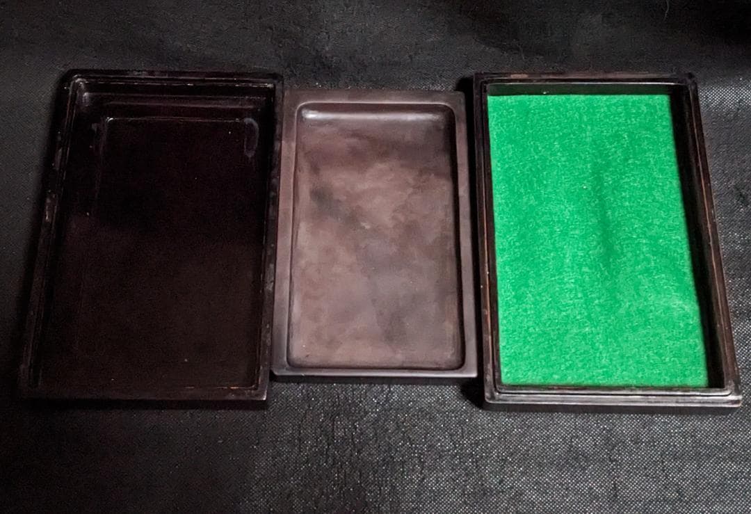 【端硯】◆濃厚な馬肝色に火捺の美石◆北嶺◆約七吋◆唐木共箱◆文革以前◆検→端渓