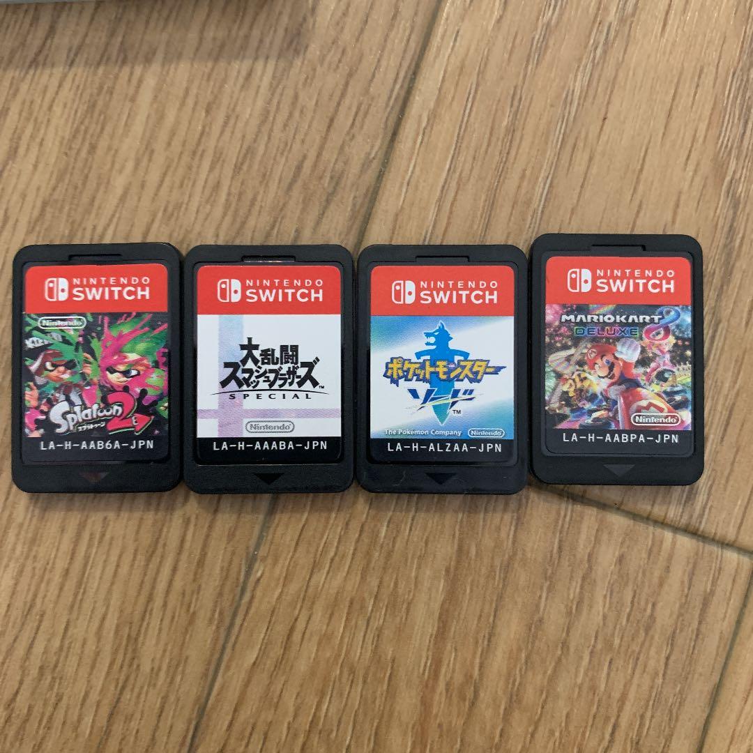 任天堂スゥィッチ。スマブラ、マリカー、スプラトゥーン、ポケモン、マイクです。