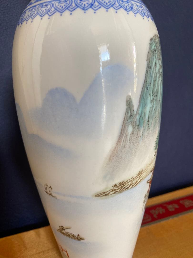 レトロ　中国景徳鎮　山水　壺　磁器　工芸品　美術品　インテリア　置物