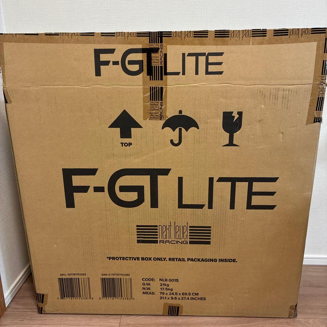 Next Level Racing F-GT Lite 折りたたみコックピット