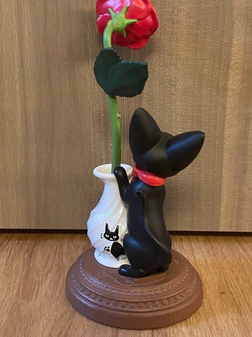 魔女の宅急便 ジジ　廃盤　2022年カレンダー 一輪のバラ