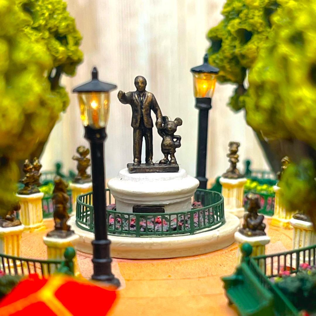 USA限定★セントラルプラザ ウォルトディズニー フィギュア オルショウスキー