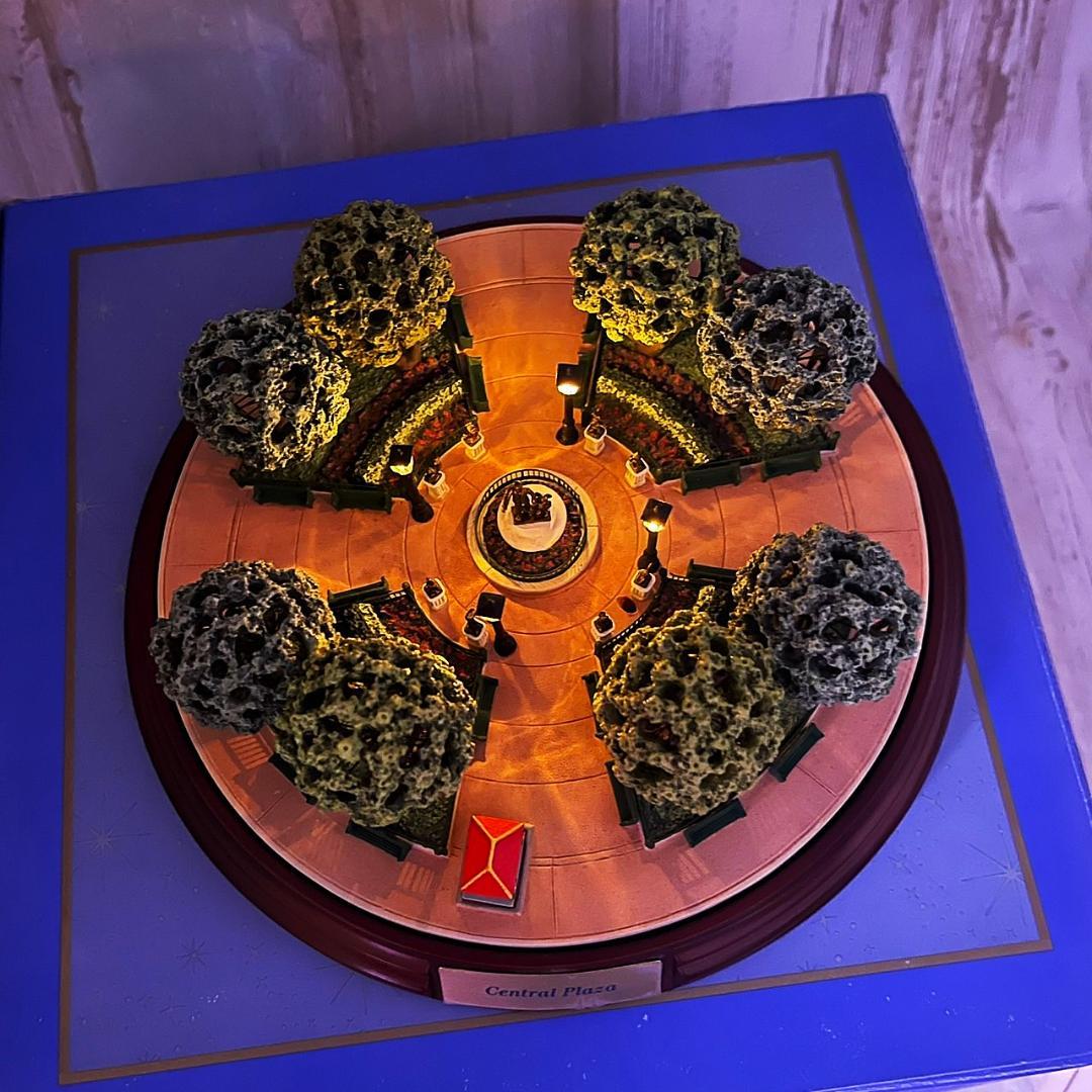 USA限定★セントラルプラザ ウォルトディズニー フィギュア オルショウスキー