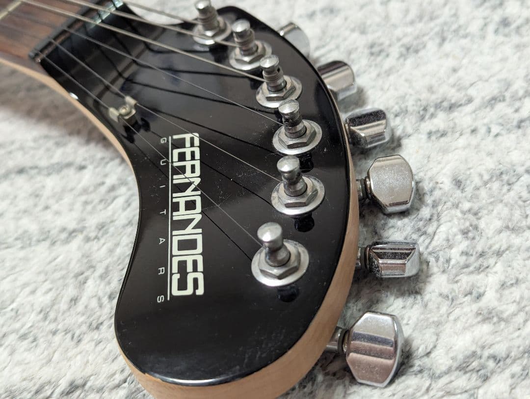 ZO-3 ブラック　美品・動作確認済み　FERNANDES　アンプ内蔵ギター